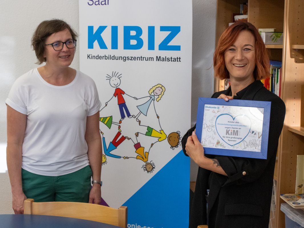 Anna Witkowska vom KIBIZ (links) und Sarah Walter von der KiM GmbH